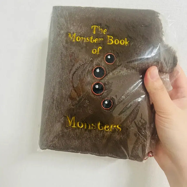 [BUNJANG] Harry Potter Monster Book Miniso Notebook / 해리포터 괴물책 미니소 노트 다이어리 팝니다