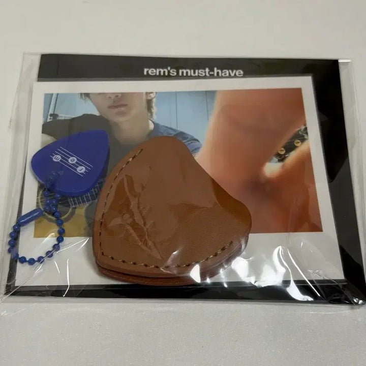 [BUNJANG] NCT Mark The Puff Earphone Holder / 마크 더퍼프 이어폰홀더 미개봉 양도