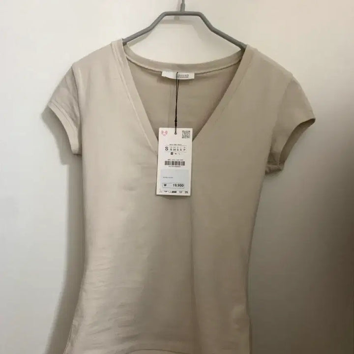 [BUNJANG] ZARA Seulgi V-Neck T-Shirt / 자라 하이슬기 브이넥 티셔츠 새상품