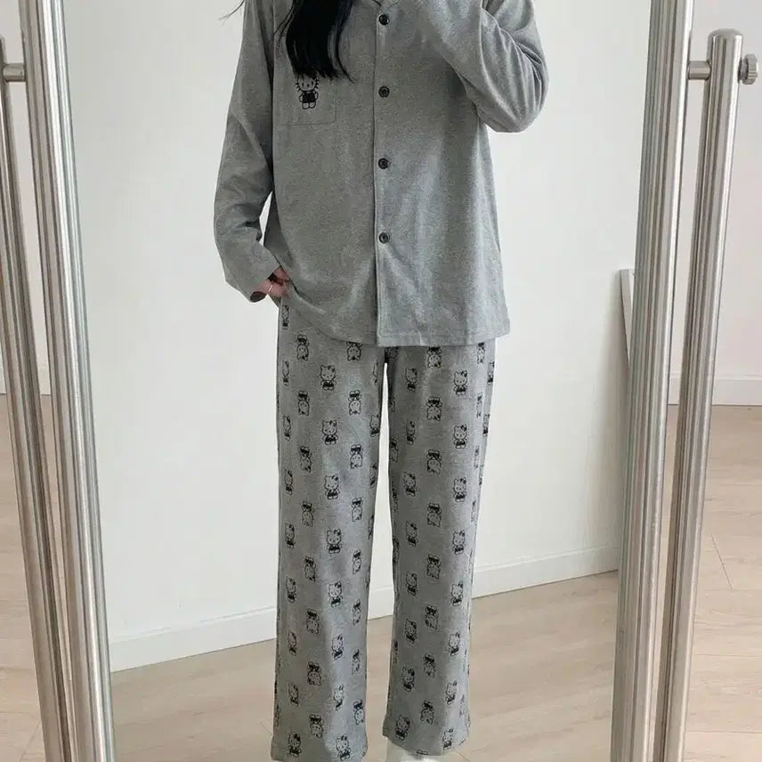 [BUNJANG] Hello Kitty Home Wear Set Gray Collar Pajamas / (새상품) 키티 홈웨어 세트 그레이 카라 잠옷 파자마