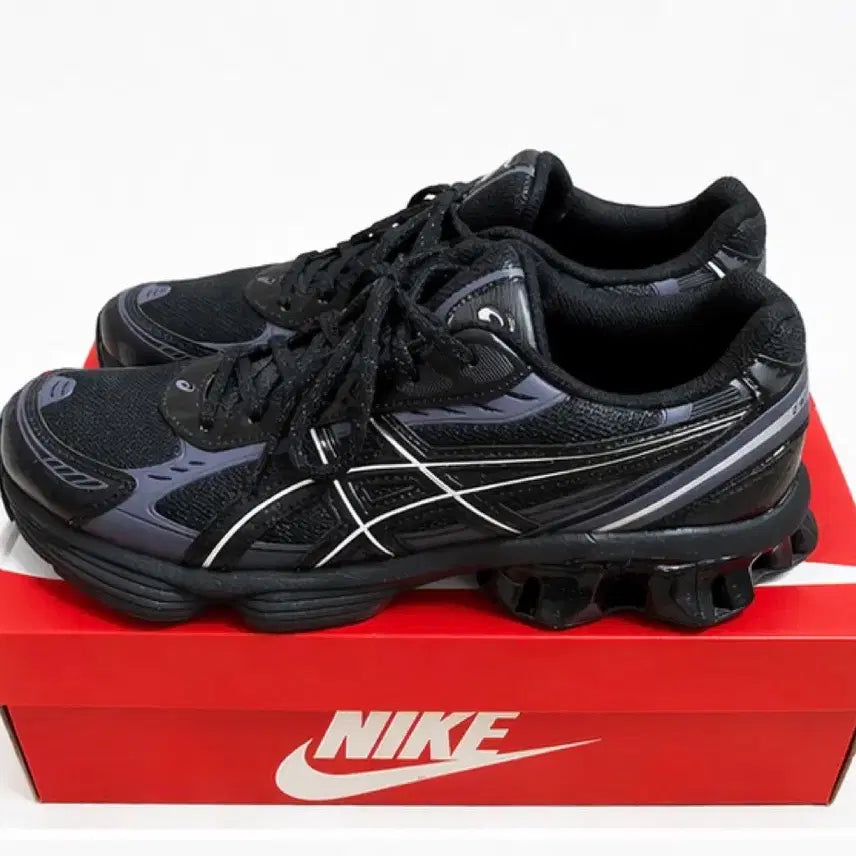 [BUNJANG] Asics Gel Kinetic Fluent Black Sneakers / 아식스 젤 키네틱 플루언트 블랙