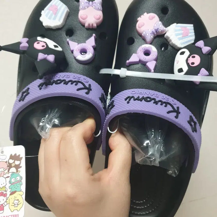 [SOLD OUT] 240 쿠로미 지비츠 크록스 팝니다