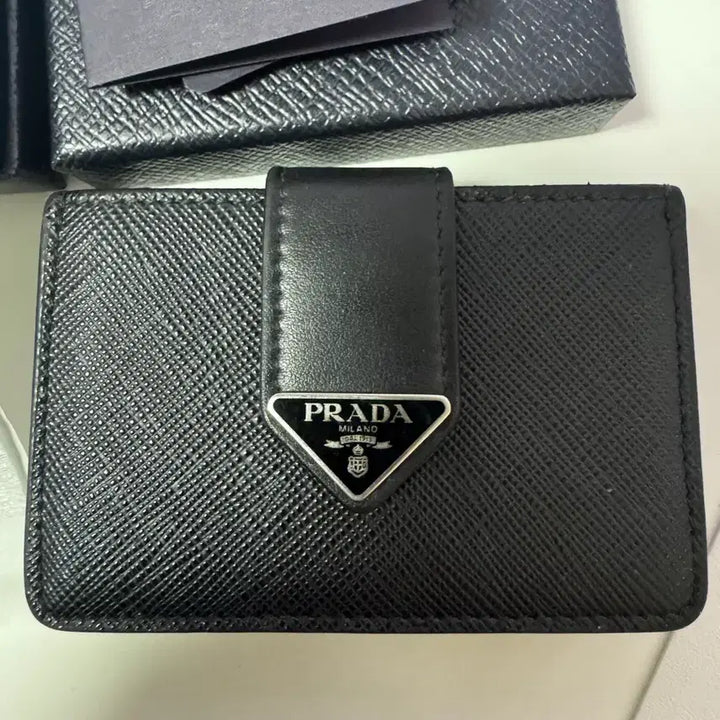 [SOLD OUT] 프라다 사피아노 아코디언 지갑