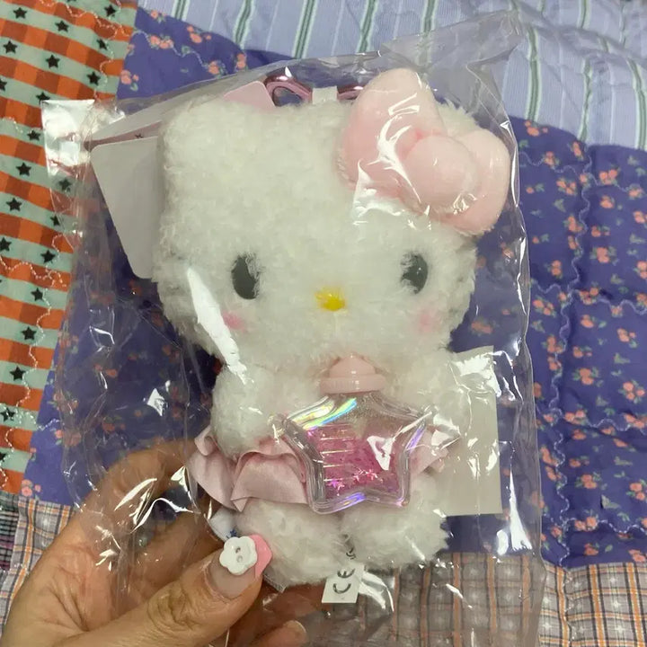 [SOLD OUT] 산리오 키티 별빛 베이비 젖병 키티 카라비너 마스코트