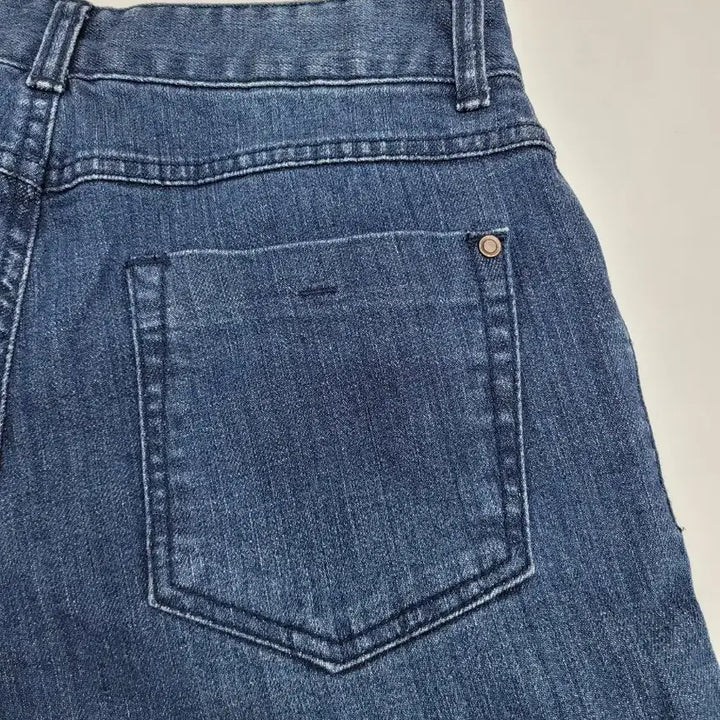 [BUNJANG] V+eL Artist Lettering Cutting Jeans / 보브 V+eL 아티스트 레트링 컷팅 청바지 / 여 55 (64-94)