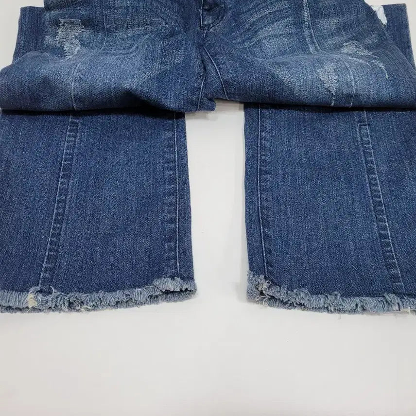 [BUNJANG] V+eL Artist Lettering Cutting Jeans / 보브 V+eL 아티스트 레트링 컷팅 청바지 / 여 55 (64-94)