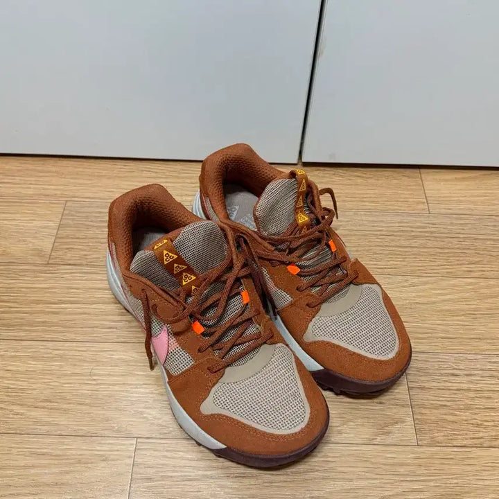[BUNJANG] Nike ACG Lowcate Brown Sneakers / 나이키 acg 로우케이트 260 브라운