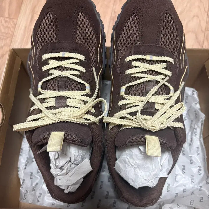 [BUNJANG] Fila Eshope Chocolate Sneakers (240mm) / 휠라 에샤페 초코 240