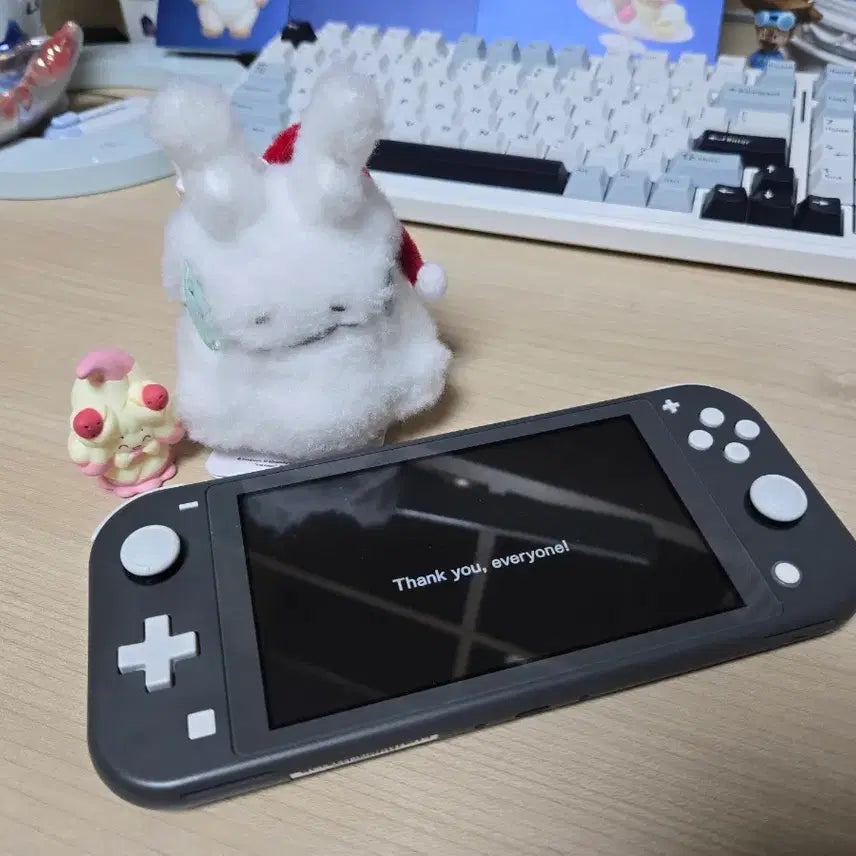 [BUNJANG] Pokemon Center Holiday Blessing Christmas Snorlax Keyring Plush / 포켓몬스터 홀리데이 블레싱 크리스마스 미끄메라 키링 인형
