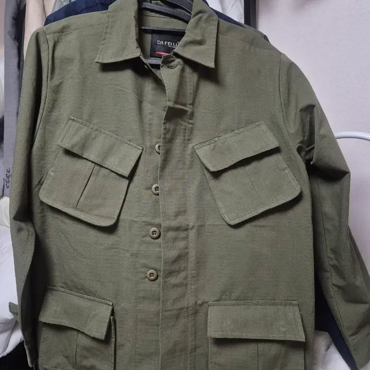 [BUNJANG] DA FEILIU Khaki Pocket Shirt Jacket / DA FEILIU 카키색 포켓 셔츠 자켓 L100 새상품