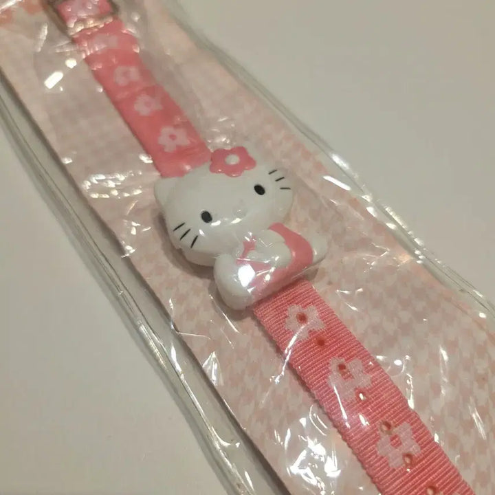 [BUNJANG] Hello Kitty "Kao Hana" Vintage Wristwatch / 헬로키티 카오하나 시계 손목시계 고전키티