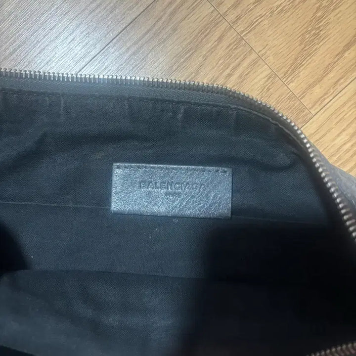 [BUNJANG] Balenciaga Black Leather Clutch Bag / 발렌시아가 클러치 블랙 레더 가방