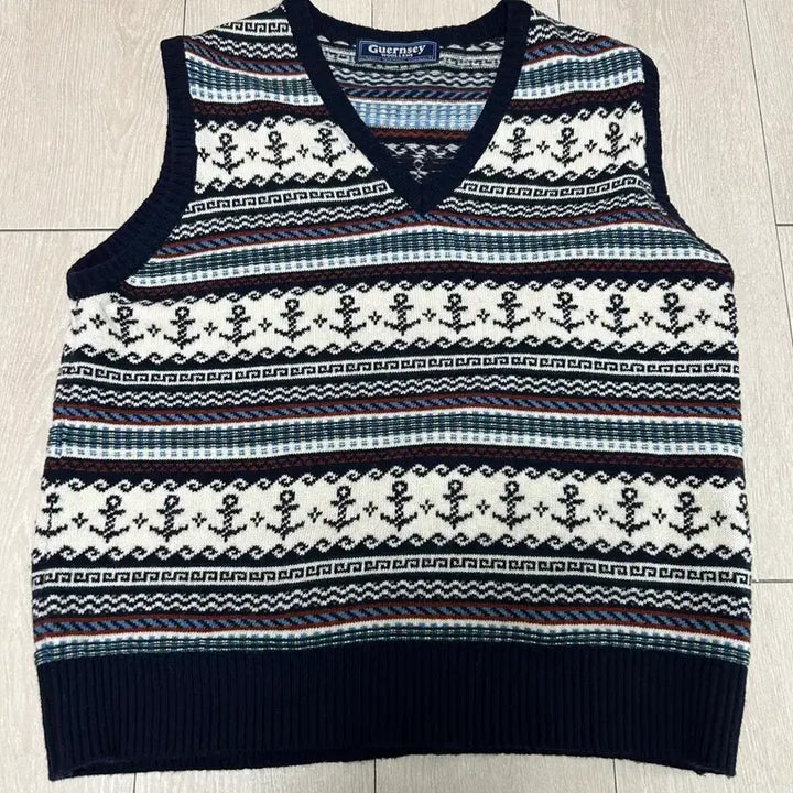 [BUNJANG] Gernsey Woollens Fair Isle Vest / 건지울른스 페어아일 조끼 XL사이즈 판매합니다!!(110~115사이즈)