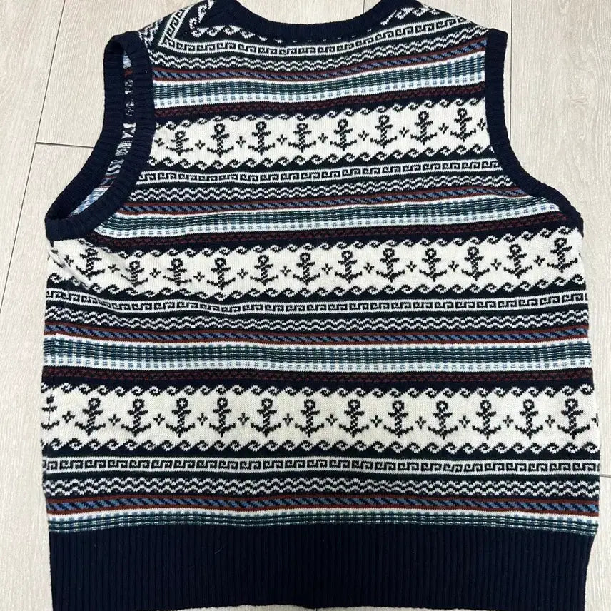 [BUNJANG] Gernsey Woollens Fair Isle Vest / 건지울른스 페어아일 조끼 XL사이즈 판매합니다!!(110~115사이즈)