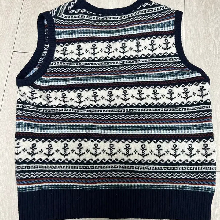 [BUNJANG] Gernsey Woollens Fair Isle Vest / 건지울른스 페어아일 조끼 XL사이즈 판매합니다!!(110~115사이즈)