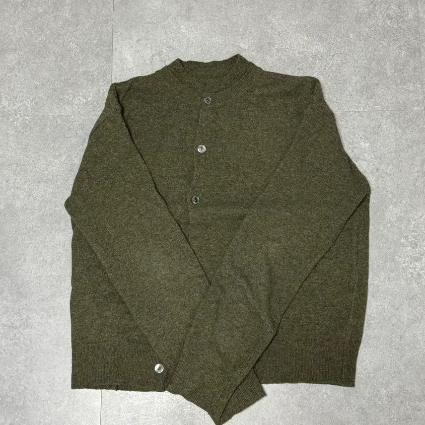 [BUNJANG] Waveyness Double Frame Round Neck Cardigan - Khaki / 웨이비니스 더블 프레임 라운드넥 가디건 카키