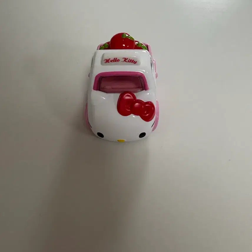 [BUNJANG] Hello Kitty Tomica Toy Car / 헬로키티 토미카