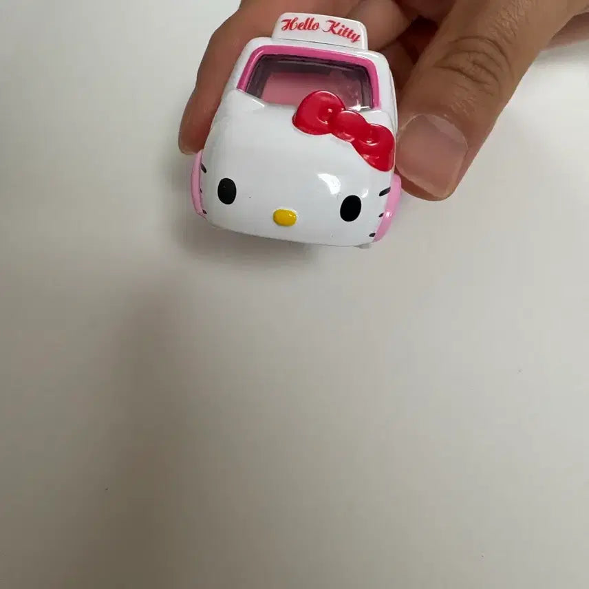 [BUNJANG] Hello Kitty Tomica Toy Car / 헬로키티 토미카