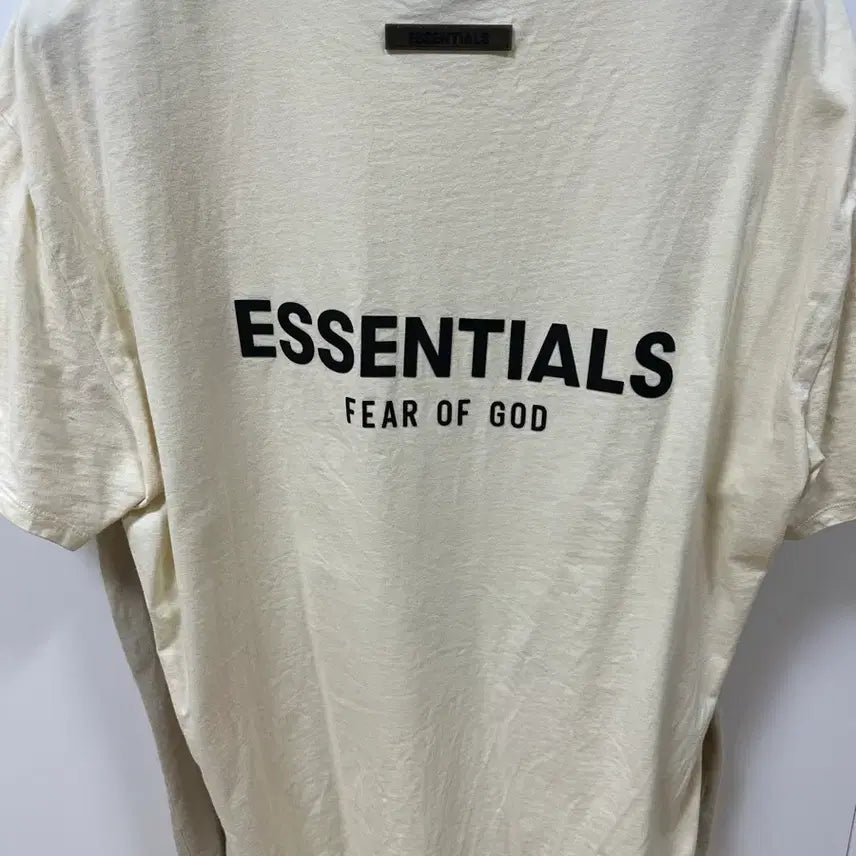 [BUNJANG] Essential Short Sleeve Cream Logo T-Shirt / 에센셜 반팔 크림색 백로고