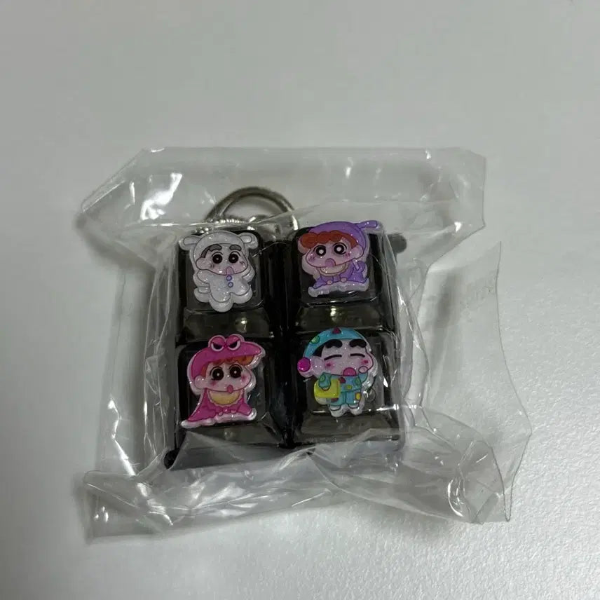 [BUNJANG] Crayon Shin-chan LED Keycap Keychain / 짱구 키캡 키링