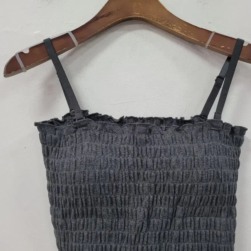 [BUNJANG] Smocked Shirring Tube Top - Charcoal / 스모크 셔링 튜브탑 차콜