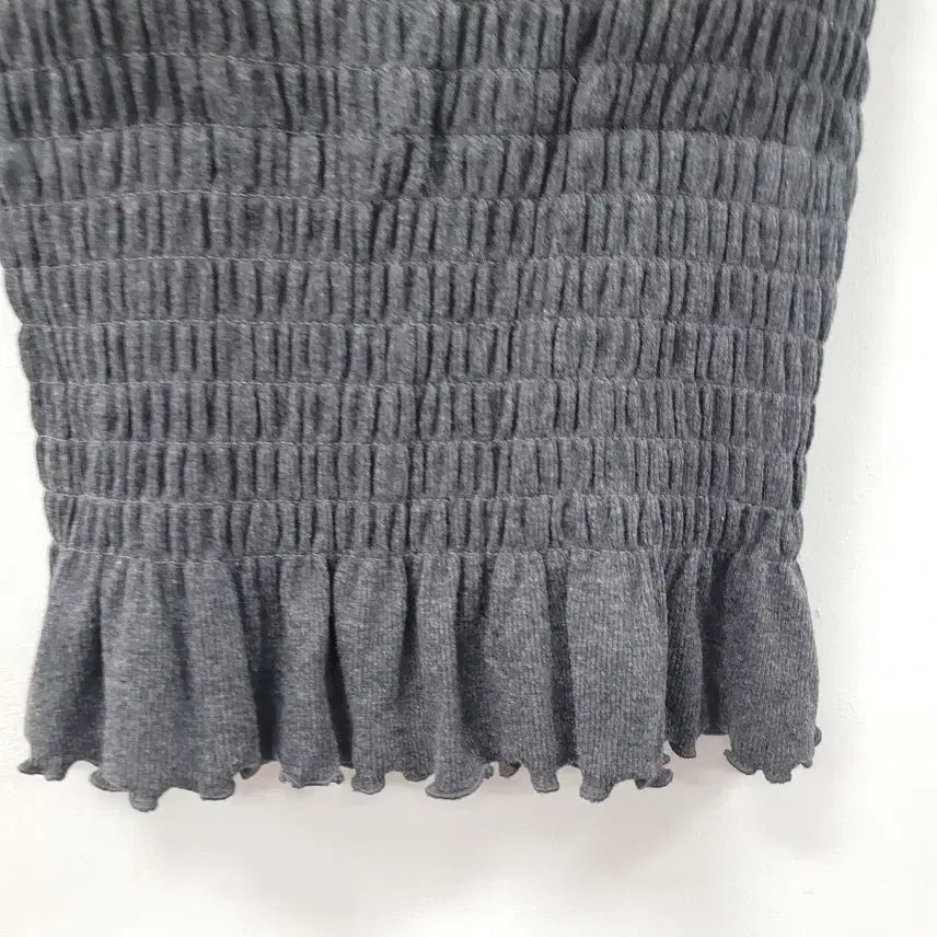 [BUNJANG] Smocked Shirring Tube Top - Charcoal / 스모크 셔링 튜브탑 차콜