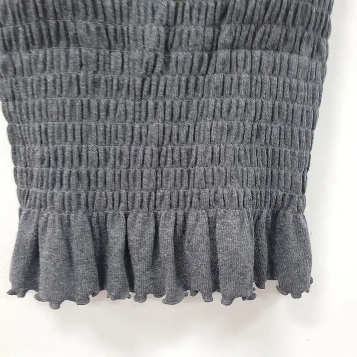 [BUNJANG] Smocked Shirring Tube Top - Charcoal / 스모크 셔링 튜브탑 차콜