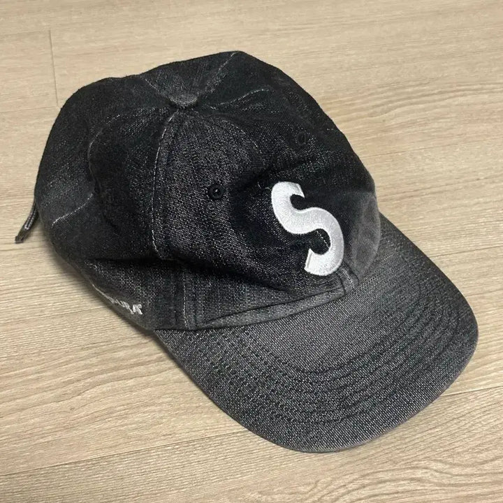 [BUNJANG] Supreme Cordura Denim S Logo 6-Panel Black Cap / 슈프림 코듀라 데님 S 로고 6-패널 블랙