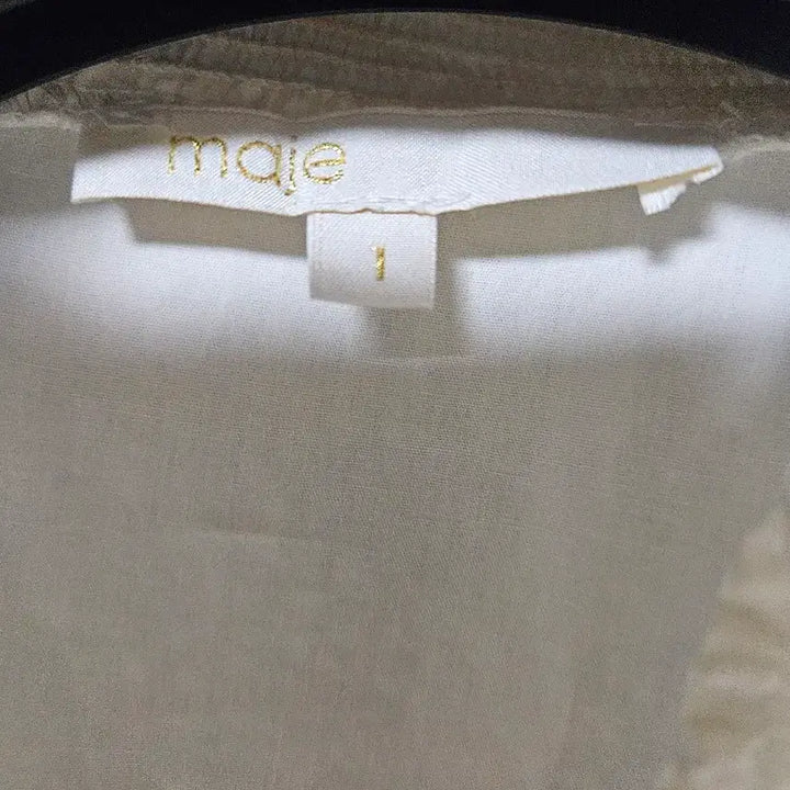 [BUNJANG] Maje White Neck Shirring Blouse / 마쥬 화이트 넥 셔링 블라우스