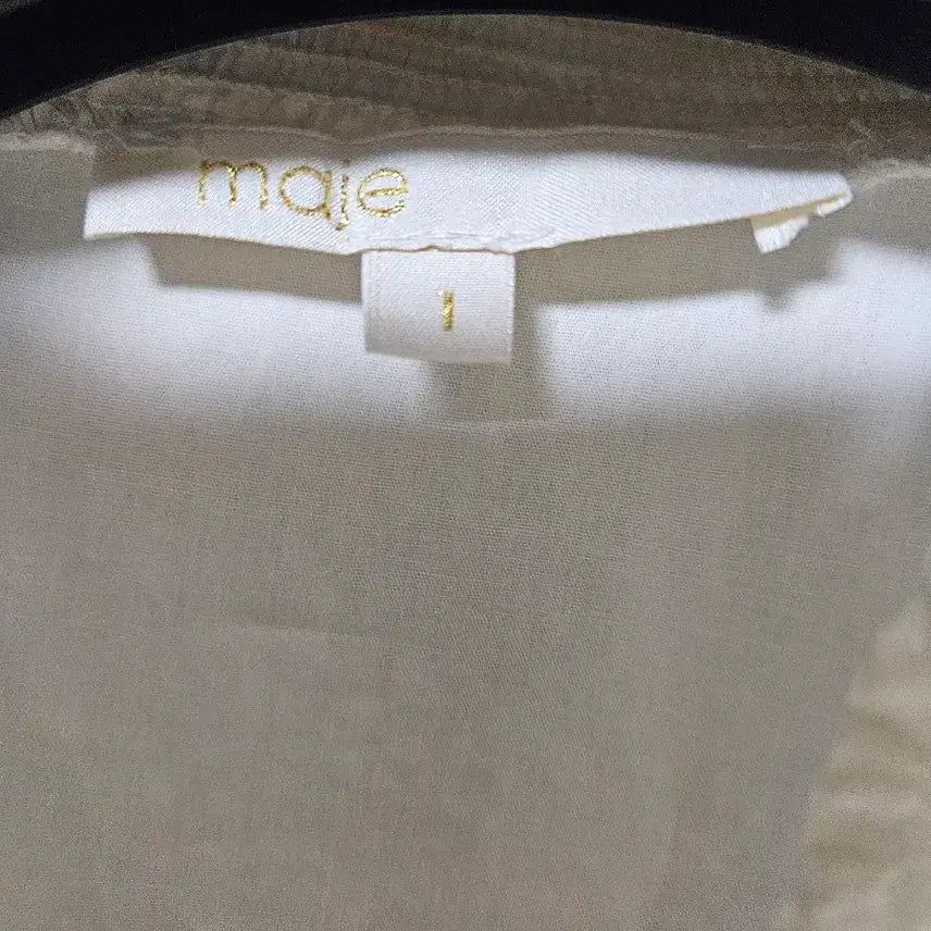 [BUNJANG] Maje White Neck Shirring Blouse / 마쥬 화이트 넥 셔링 블라우스