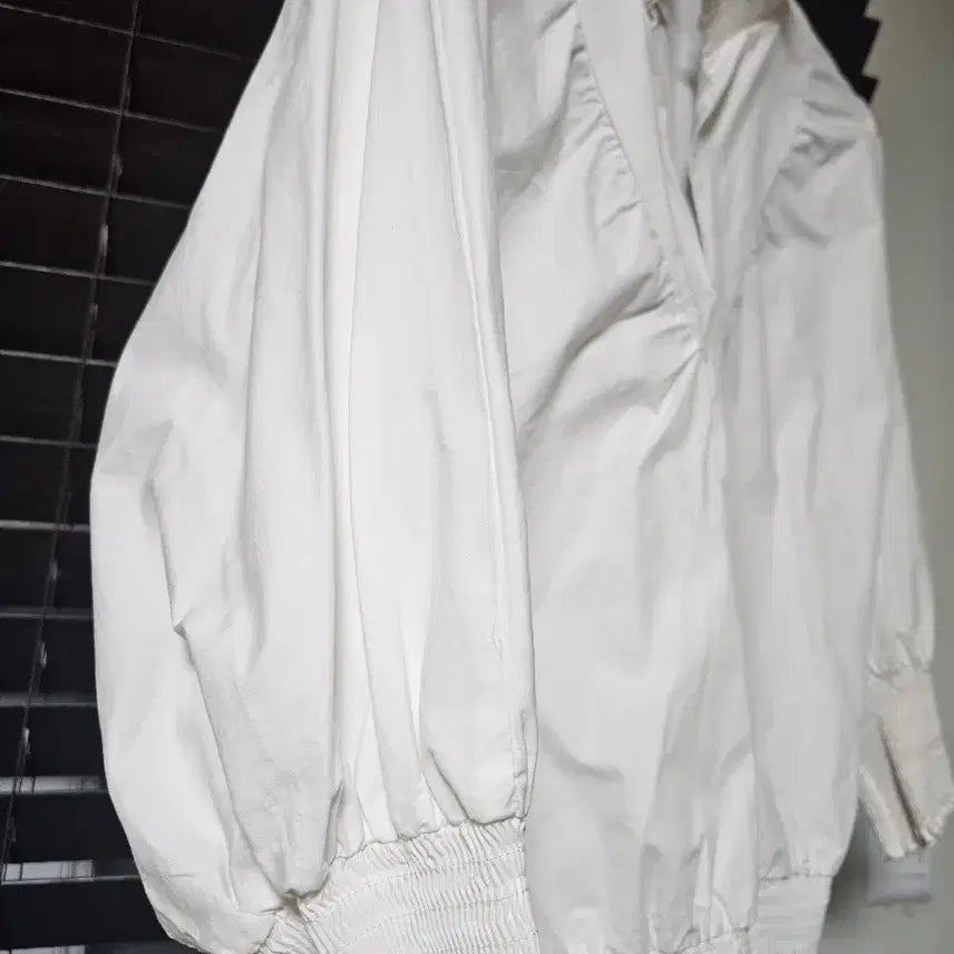 [BUNJANG] Maje White Neck Shirring Blouse / 마쥬 화이트 넥 셔링 블라우스