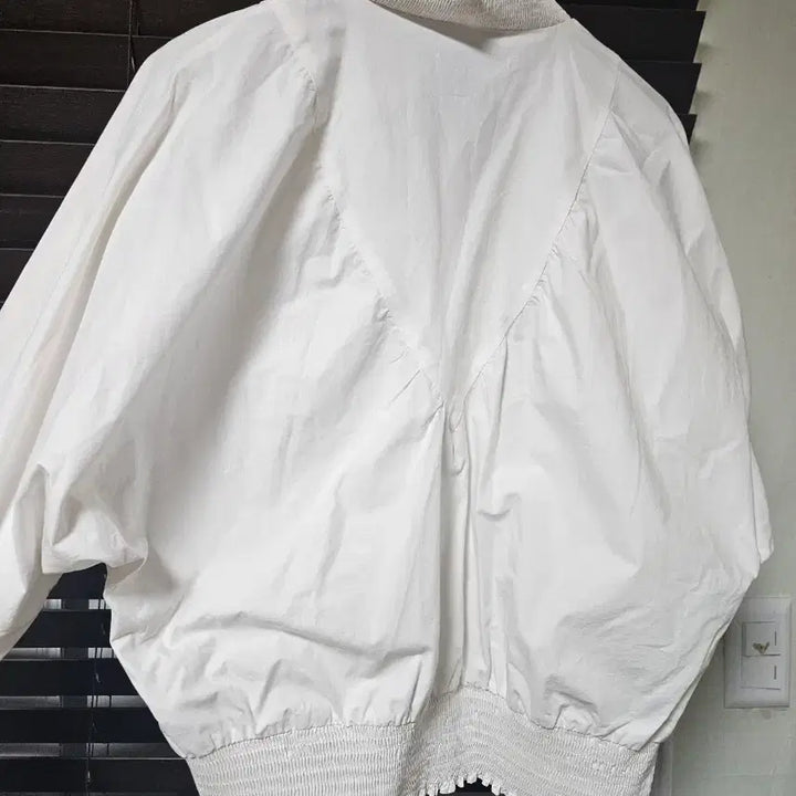 [BUNJANG] Maje White Neck Shirring Blouse / 마쥬 화이트 넥 셔링 블라우스