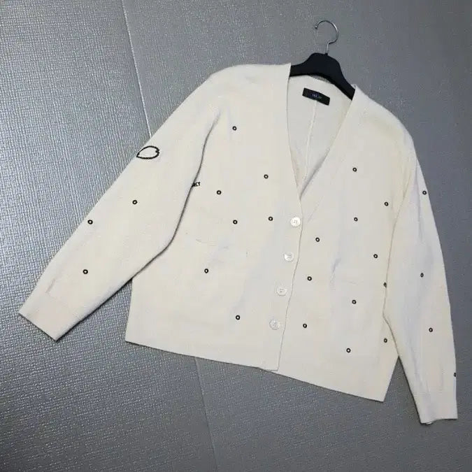 [BUNJANG] YEE JEE Beige Embroidered Cardigan / YEE JEE 베이지 자수 가디건