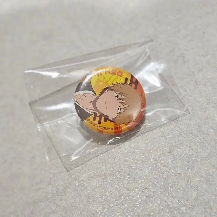 [SOLD OUT] 체인소맨 레제편 오마츠리 덴지 캔뱃지 미사용 판매합니다.