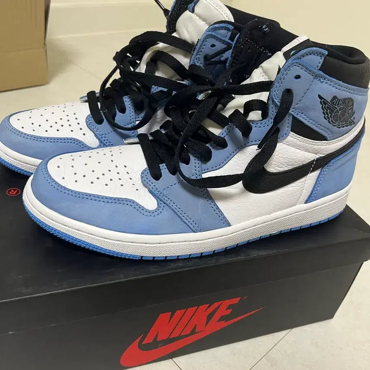 [BUNJANG] Jordan 1 Retro High OG University Blue Sneakers 270 / 조던 1 레트로 하이 OG 유니버시티 블루 270