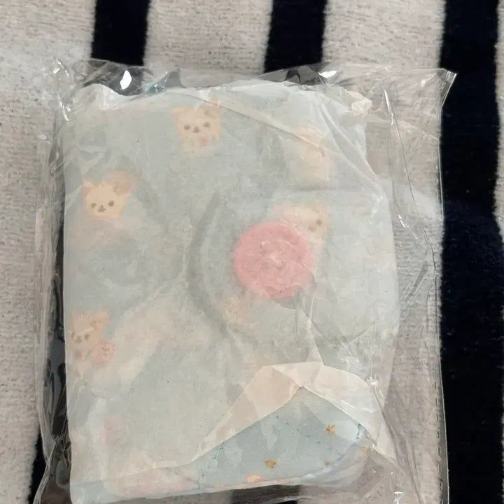 [SOLD OUT] (미개봉) 코리락쿠마 가득 코인 케이스 지갑 천사 하늘색