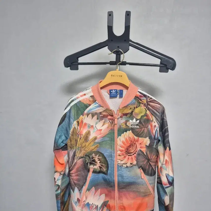 [BUNJANG] Adidas Flower Printed Track Top / 아디다스 플라워 프린팅 트랙탑
