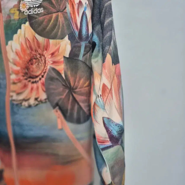 [BUNJANG] Adidas Flower Printed Track Top / 아디다스 플라워 프린팅 트랙탑