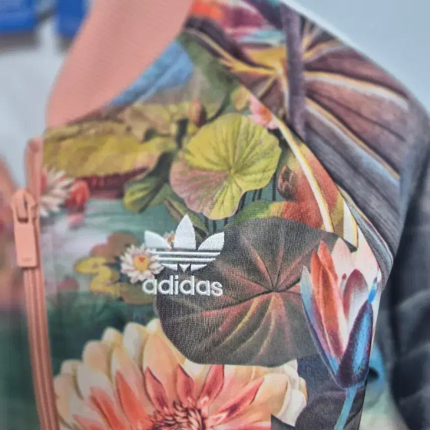 [BUNJANG] Adidas Flower Printed Track Top / 아디다스 플라워 프린팅 트랙탑