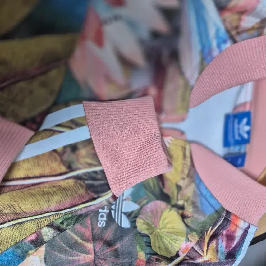[BUNJANG] Adidas Flower Printed Track Top / 아디다스 플라워 프린팅 트랙탑
