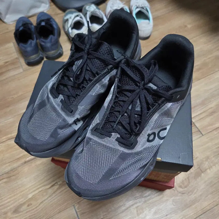 [BUNJANG] On Running Cloudsurfer Next Black Eclipse Sneakers / 260 온러닝 클라우드 서퍼 넥스트 블랙 이클립스