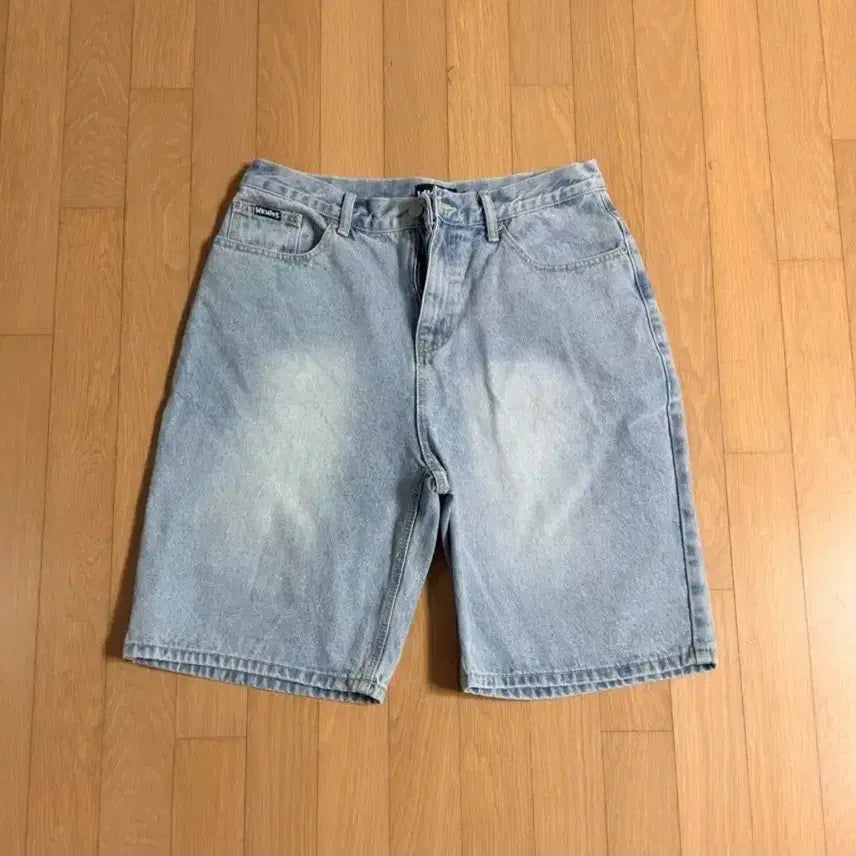 [BUNJANG] Weeekenders Denim Painter Shorts / 위캔더스 데님 페인터 쇼츠 버뮤다 반바지