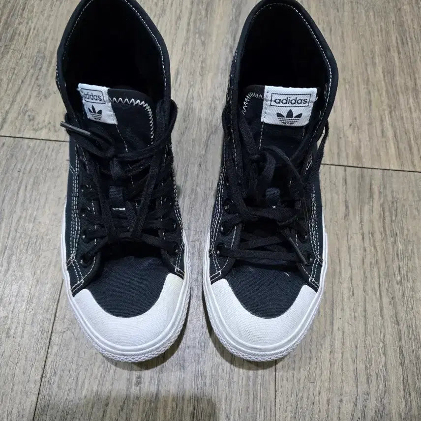 [BUNJANG] Adidas Black High-Top Sneakers - 235 / 아디다스 블랙 하이탑 스니커즈ㅡ235