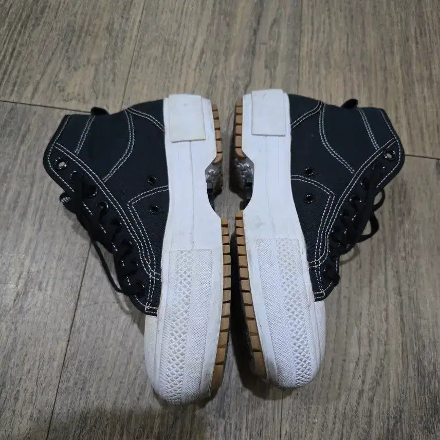 [BUNJANG] Adidas Black High-Top Sneakers - 235 / 아디다스 블랙 하이탑 스니커즈ㅡ235