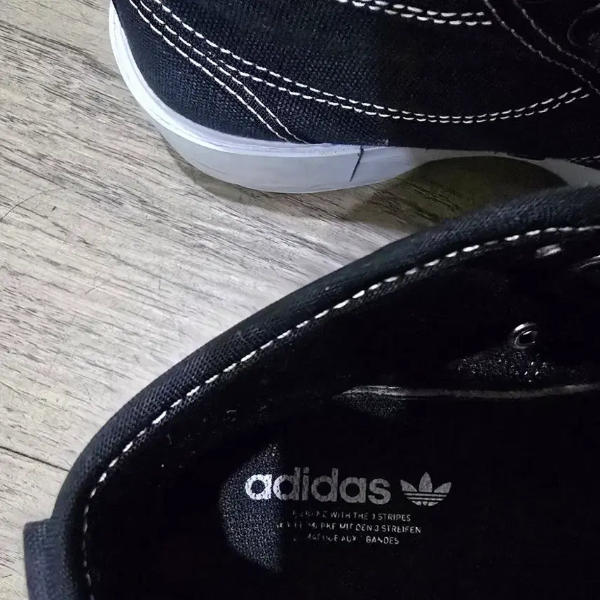 [BUNJANG] Adidas Black High-Top Sneakers - 235 / 아디다스 블랙 하이탑 스니커즈ㅡ235
