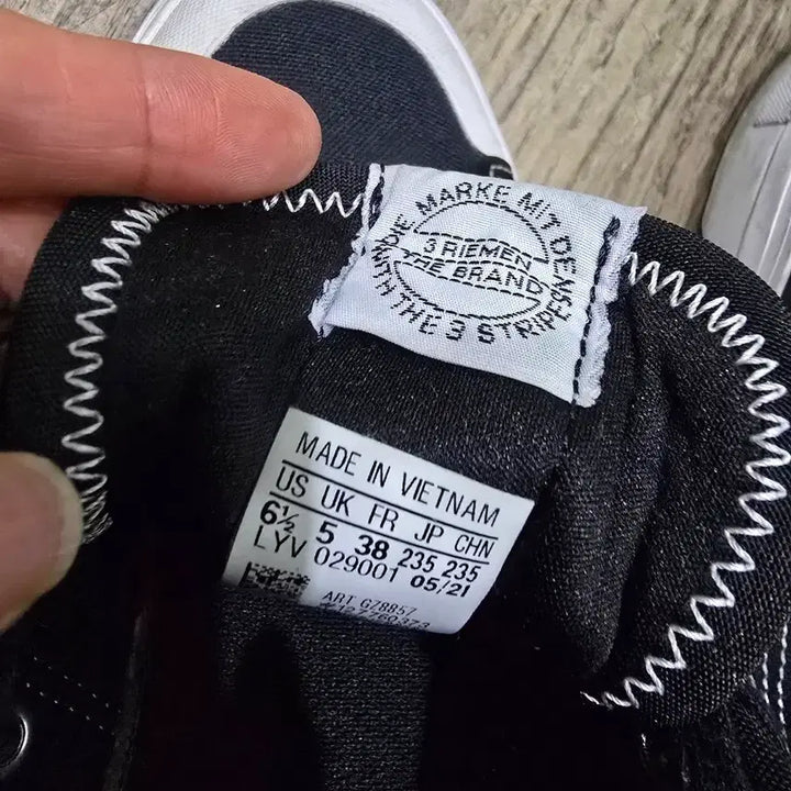 [BUNJANG] Adidas Black High-Top Sneakers - 235 / 아디다스 블랙 하이탑 스니커즈ㅡ235