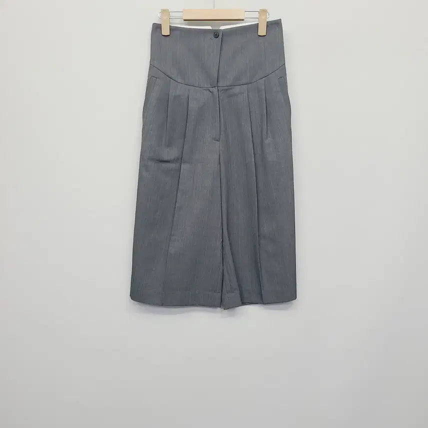 [BUNJANG] YCH High Waist Wool Bermuda Pants Gray M / YCH 와이씨에이치 하이웨스트 울 버뮤다 팬츠 그레이 M