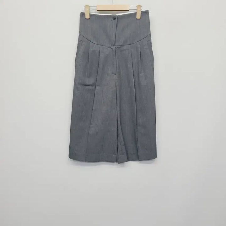 [BUNJANG] YCH High Waist Wool Bermuda Pants Gray M / YCH 와이씨에이치 하이웨스트 울 버뮤다 팬츠 그레이 M