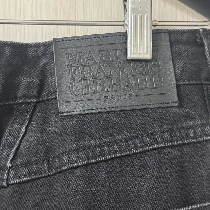 [BUNJANG] Marithe 2024 Slim Fit Bootcut Denim Pants Black / 마리떼 marithe 2024 슬림핏 부츠컷 데님 팬츠 블랙 28