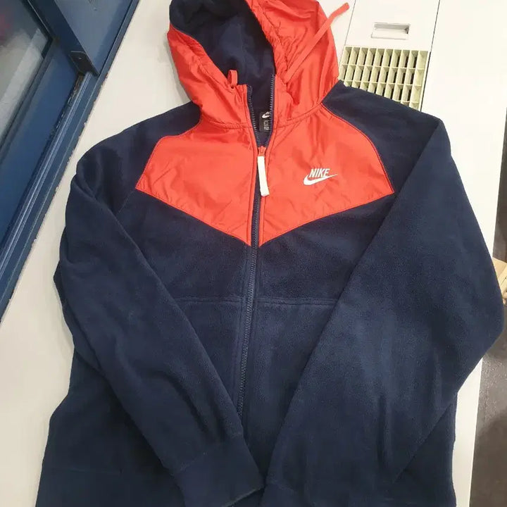 [BUNJANG] Nike Hooded Zip-up Jacket (L Size) / 나이키 후드집업 L사이즈